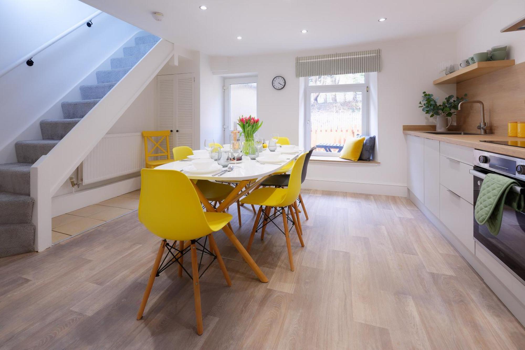 Stayright 3 Bed Home Near Hiking Trails & Parks Llwynypia Zewnętrze zdjęcie