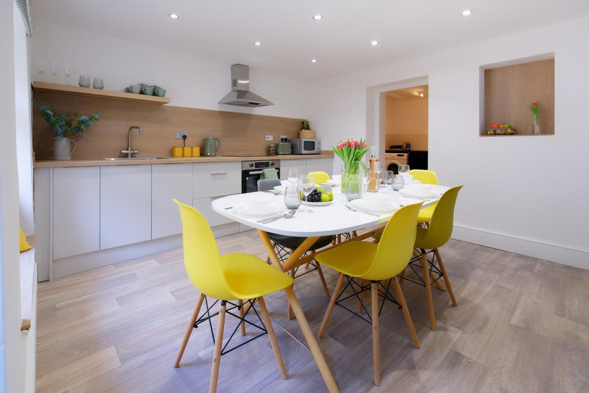Stayright 3 Bed Home Near Hiking Trails & Parks Llwynypia Zewnętrze zdjęcie